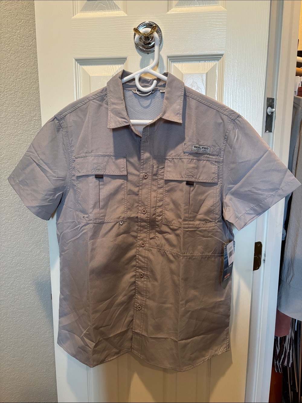 Reel Pro Fishing Co Men's Short Sleeve Vented Fishing Shirt Gray NWT Size M